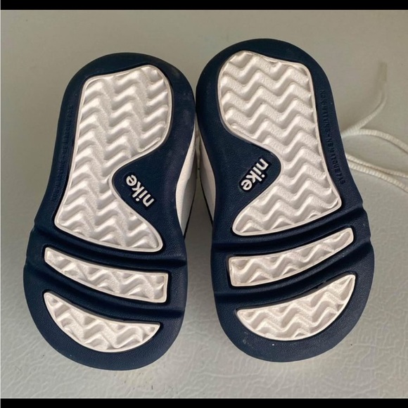 Nike Baby Shoes - Picture 3 of 3